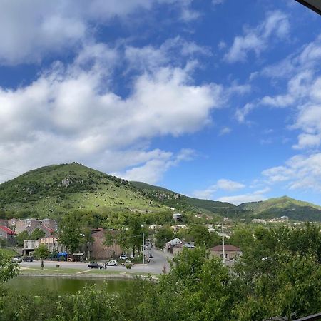 Yolyans Hotel Goris Buitenkant foto