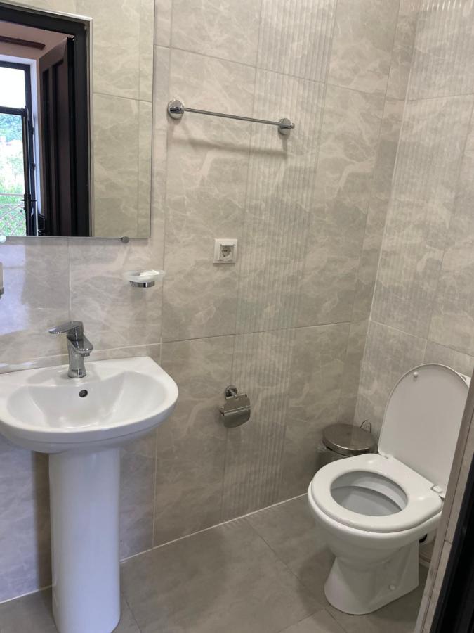 Yolyans Hotel Goris Buitenkant foto