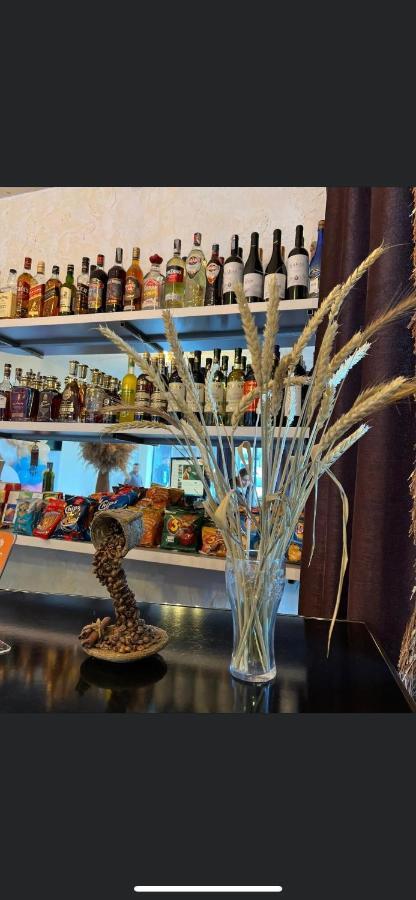 Yolyans Hotel Goris Buitenkant foto