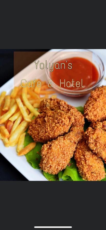 Yolyans Hotel Goris Buitenkant foto
